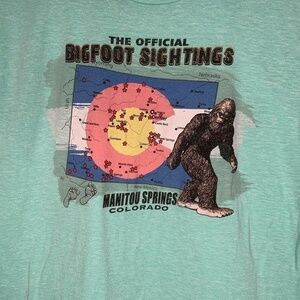 Teal Bigfoot Graphic Tee Size Large